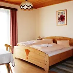 Hotel Edelweisshof 2*